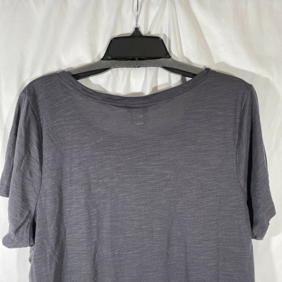 NWT $35 Torrid [PLUS‎ SZ 2 ] Perforated Faux Suede Tee Top in Grey - Picture 8 of 11